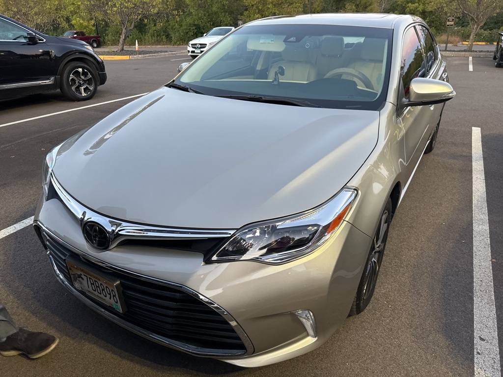 2017 Toyota Avalon  3