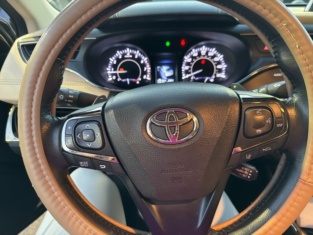 2017 Toyota Avalon  13