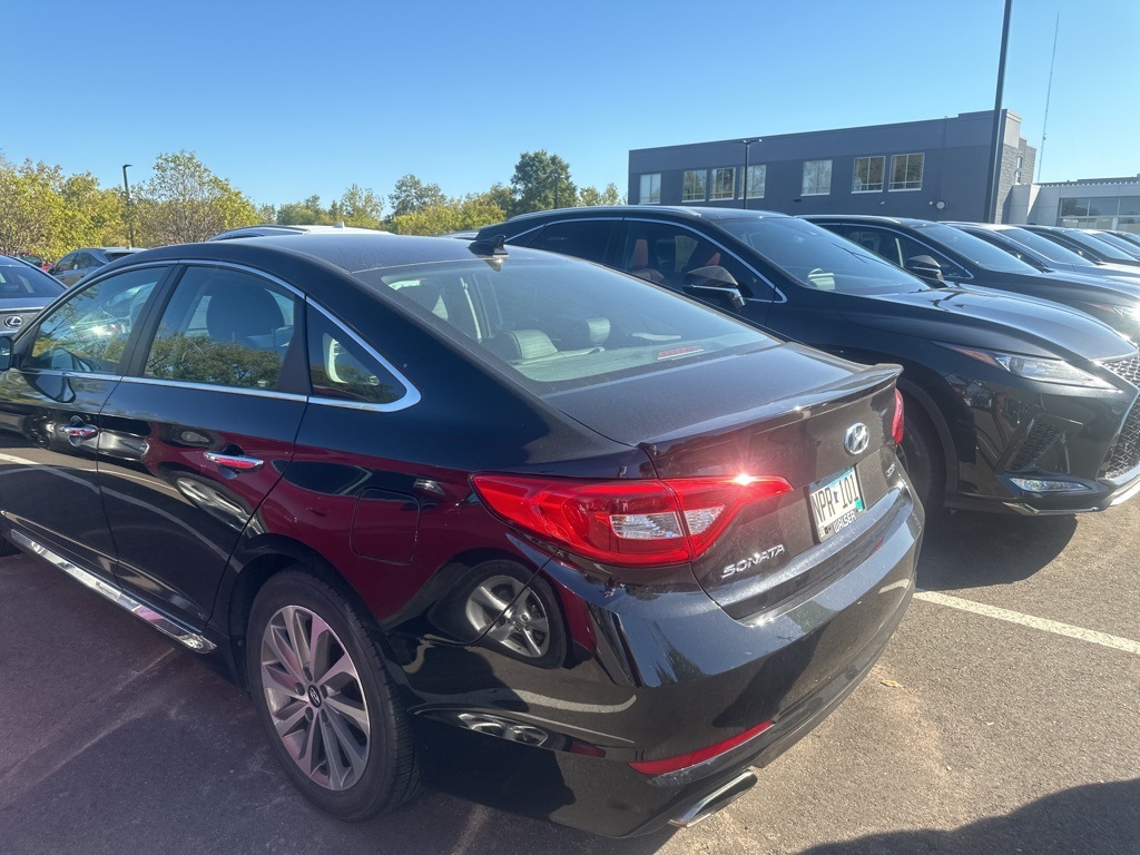 2015 Hyundai Sonata Sport 12