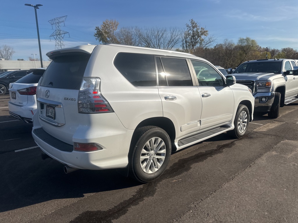 2017 Lexus GX 460 11