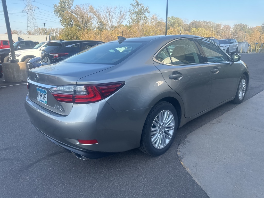 2016 Lexus ES 350 5