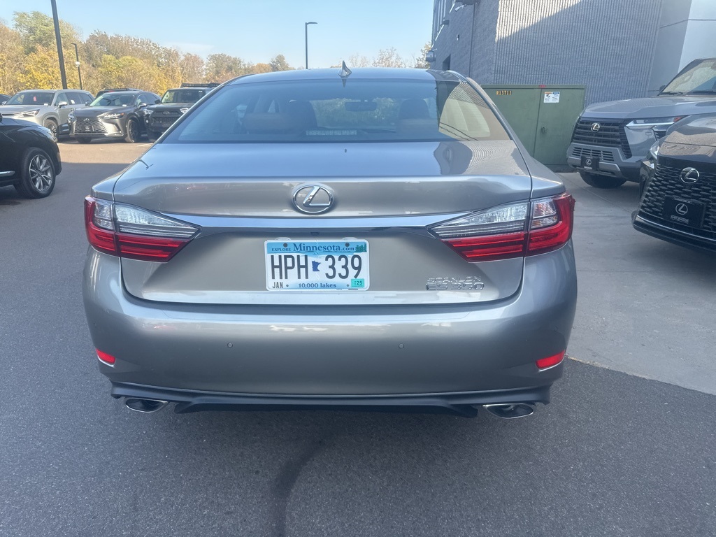 2016 Lexus ES 350 7