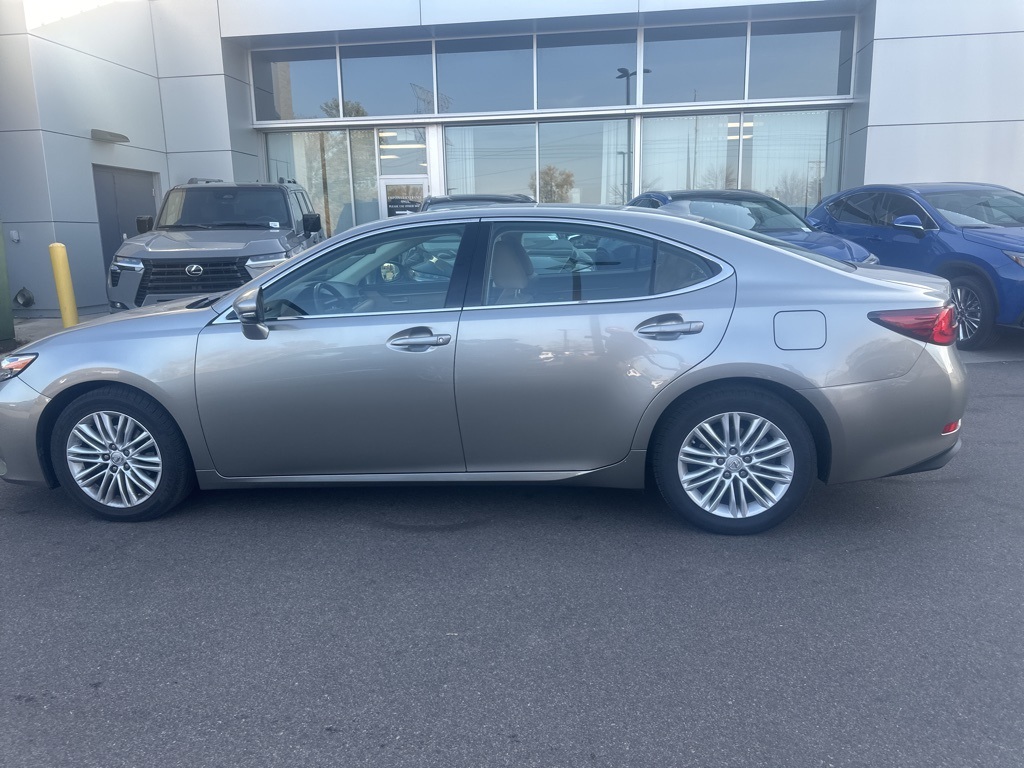 2016 Lexus ES 350 10