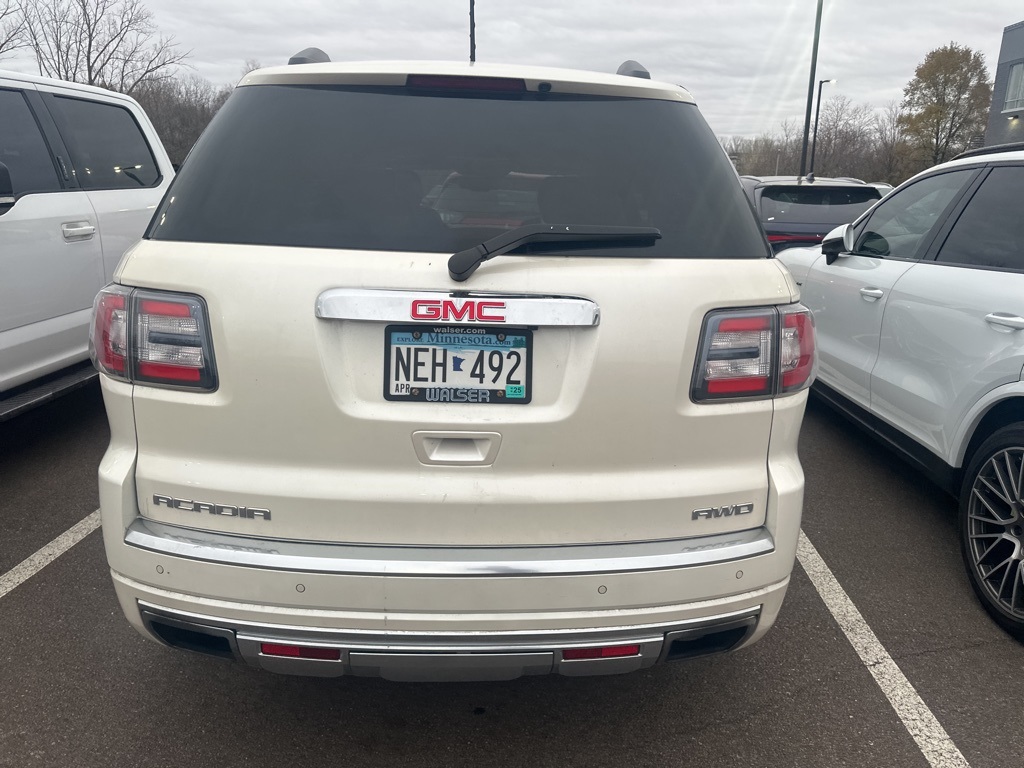 2015 GMC Acadia Denali 10