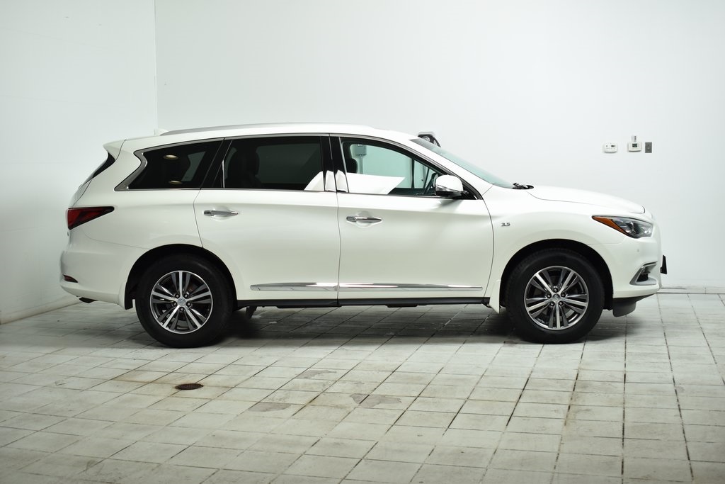 2016 INFINITI QX60 Base 2