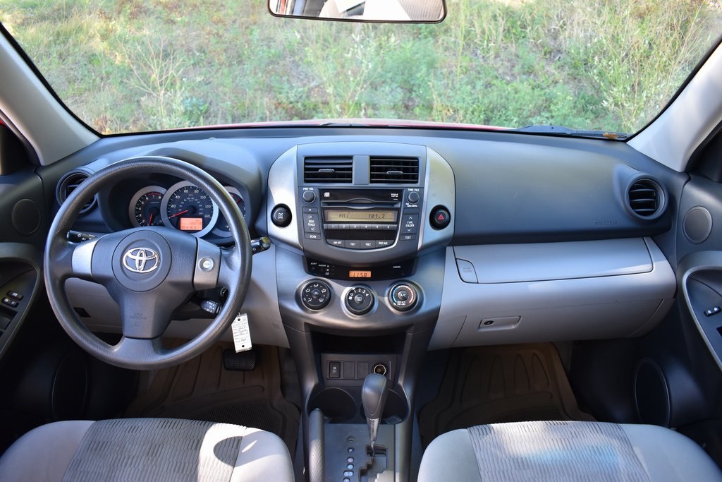 2009 Toyota RAV4 Base 8