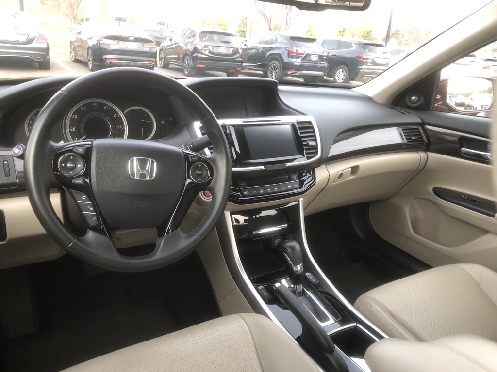 2016 Honda Accord EX-L 23