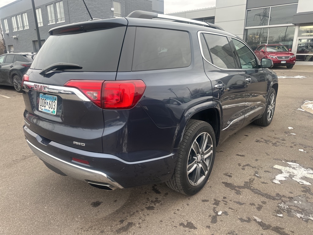 2019 GMC Acadia Denali 6