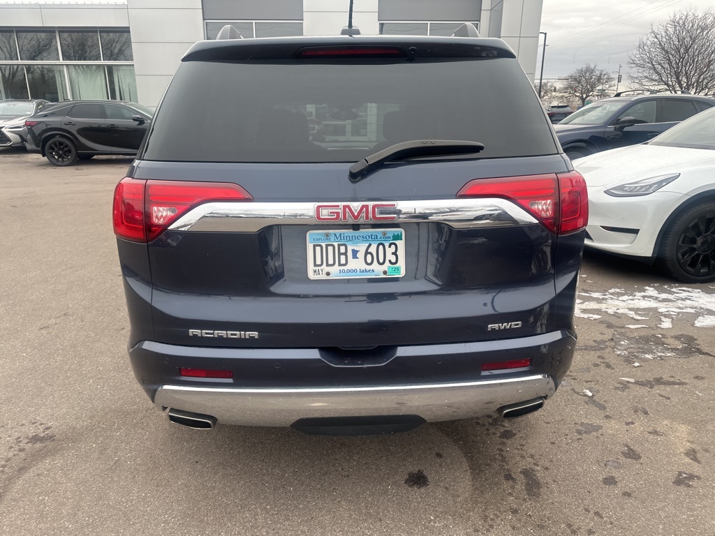 2019 GMC Acadia Denali 8