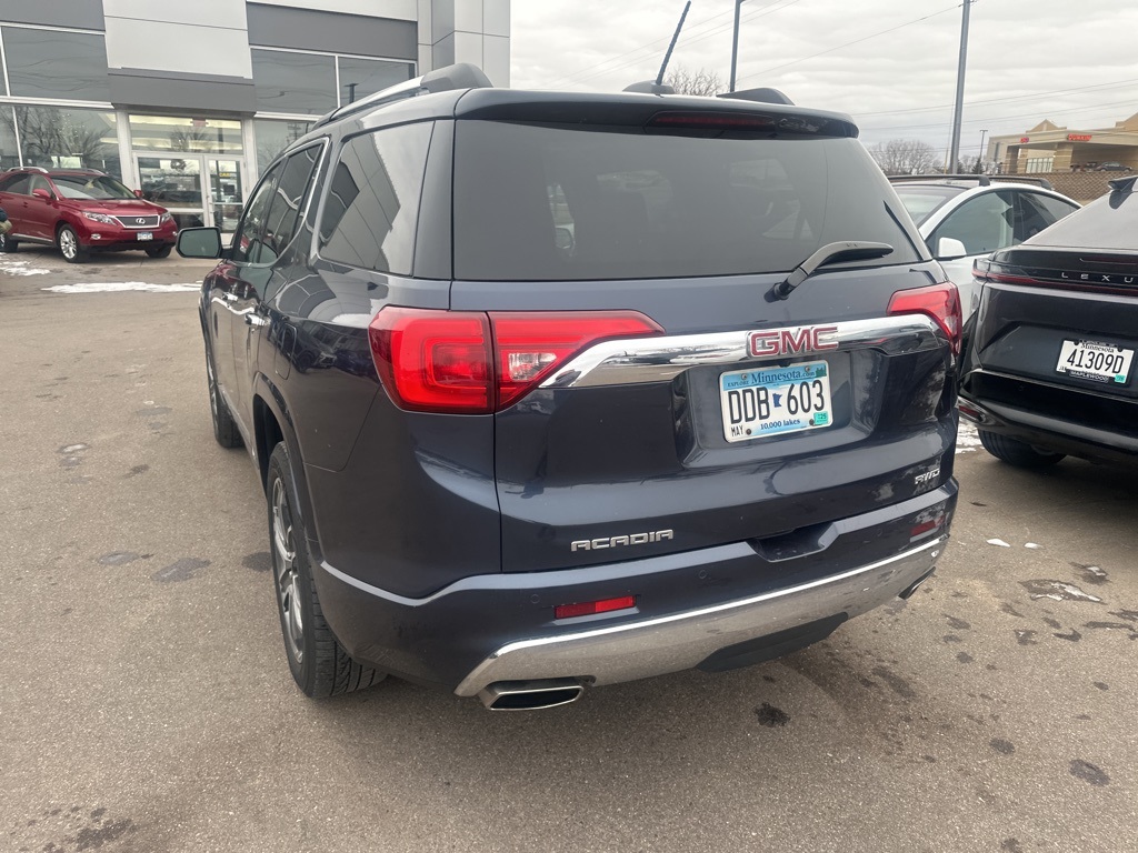 2019 GMC Acadia Denali 9