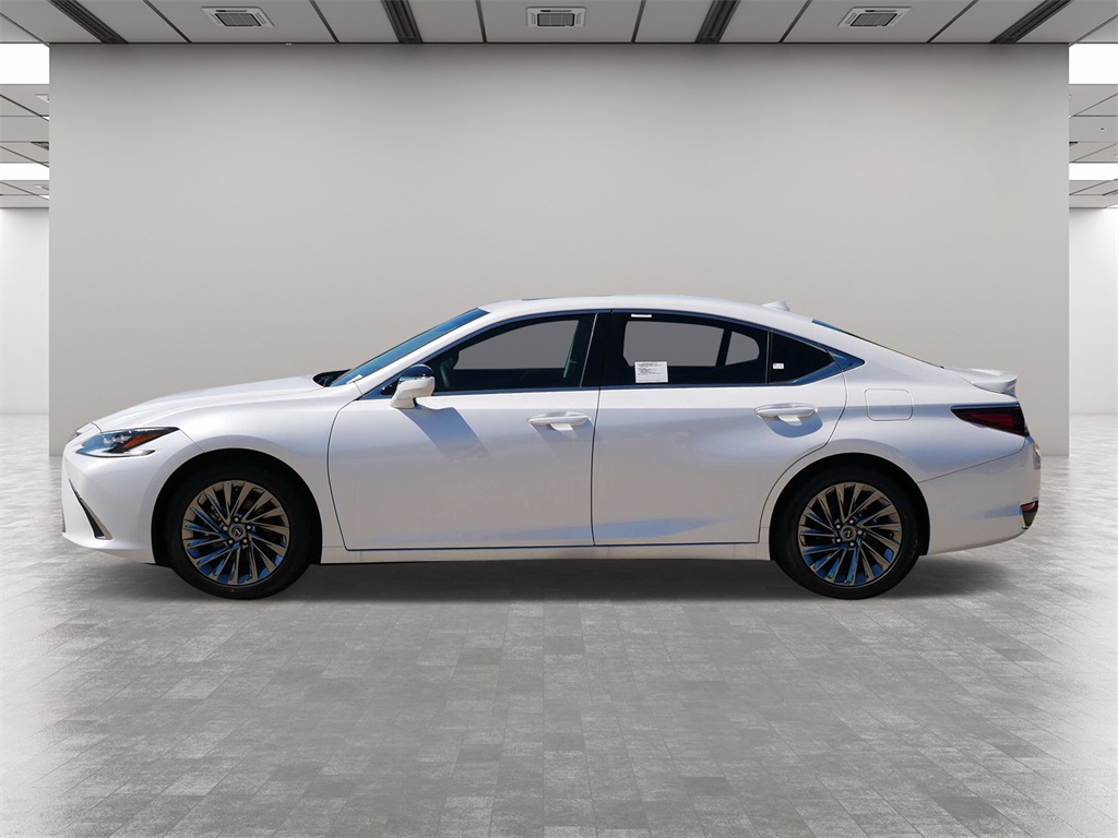 2024 Lexus ES 300h Ultra Luxury 3