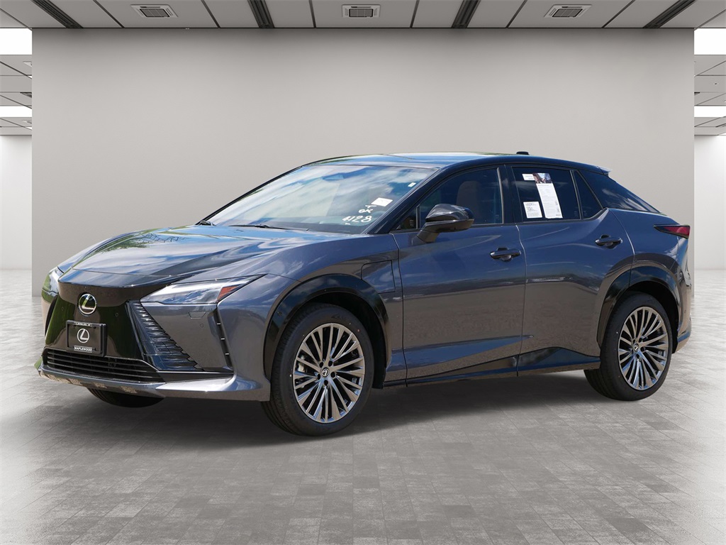 2024 Lexus RZ 450e Luxury 2