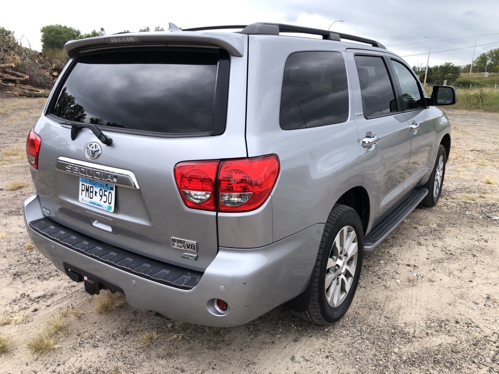 2017 Toyota Sequoia Limited 8