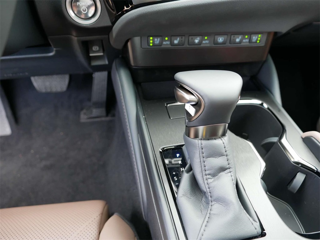 2024 Lexus ES 300h Ultra Luxury 21