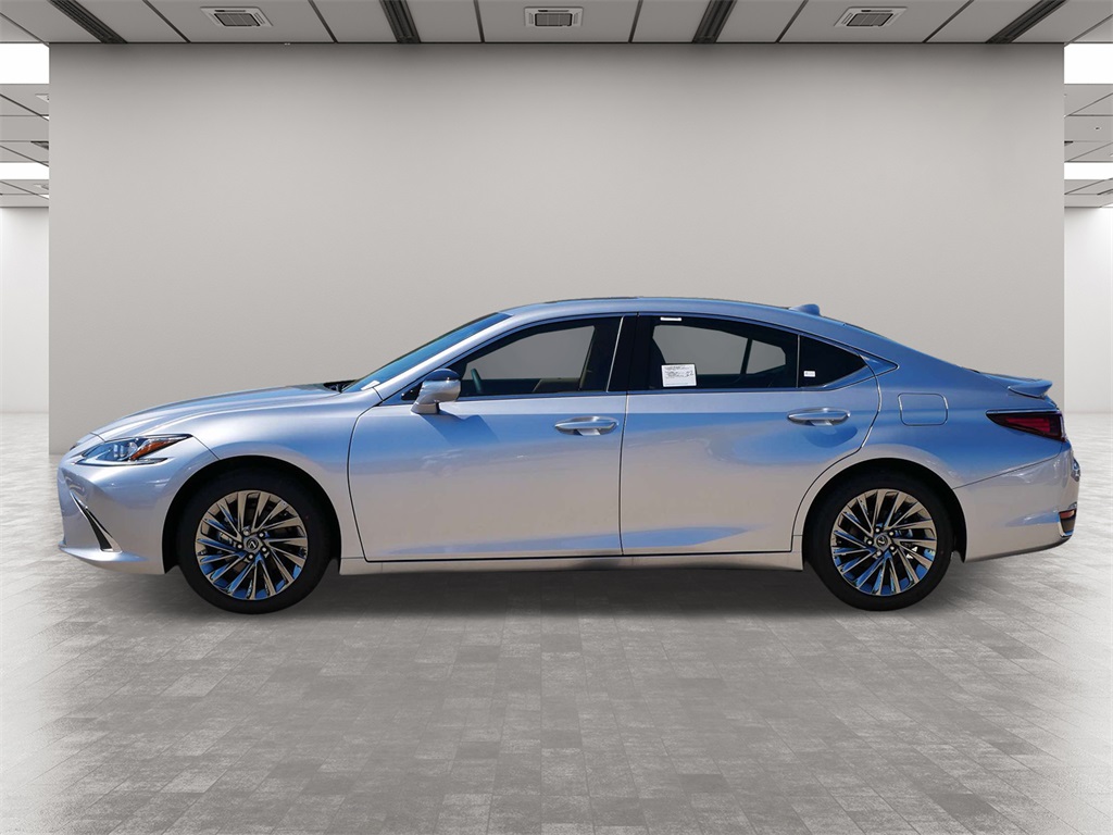 2024 Lexus ES 300h Luxury 3