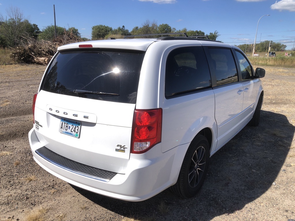 2016 Dodge Grand Caravan R/T 8