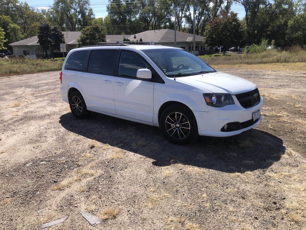 2016 Dodge Grand Caravan R/T 12