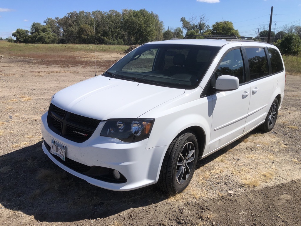 2016 Dodge Grand Caravan R/T 13