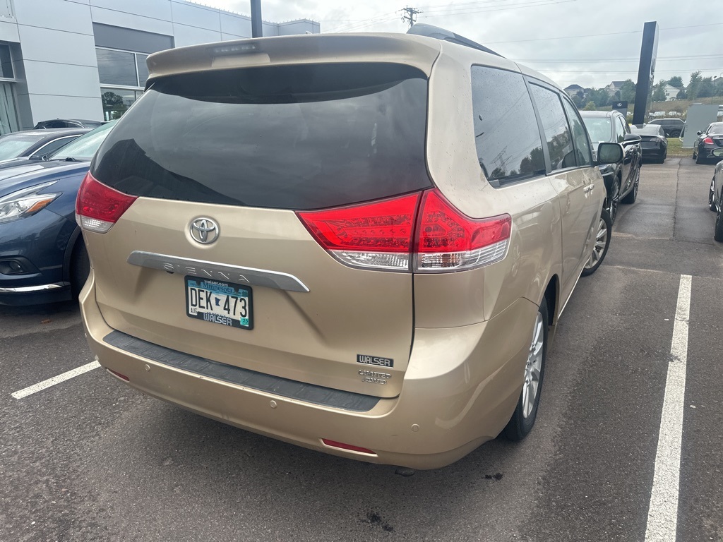 2012 Toyota Sienna Limited 5