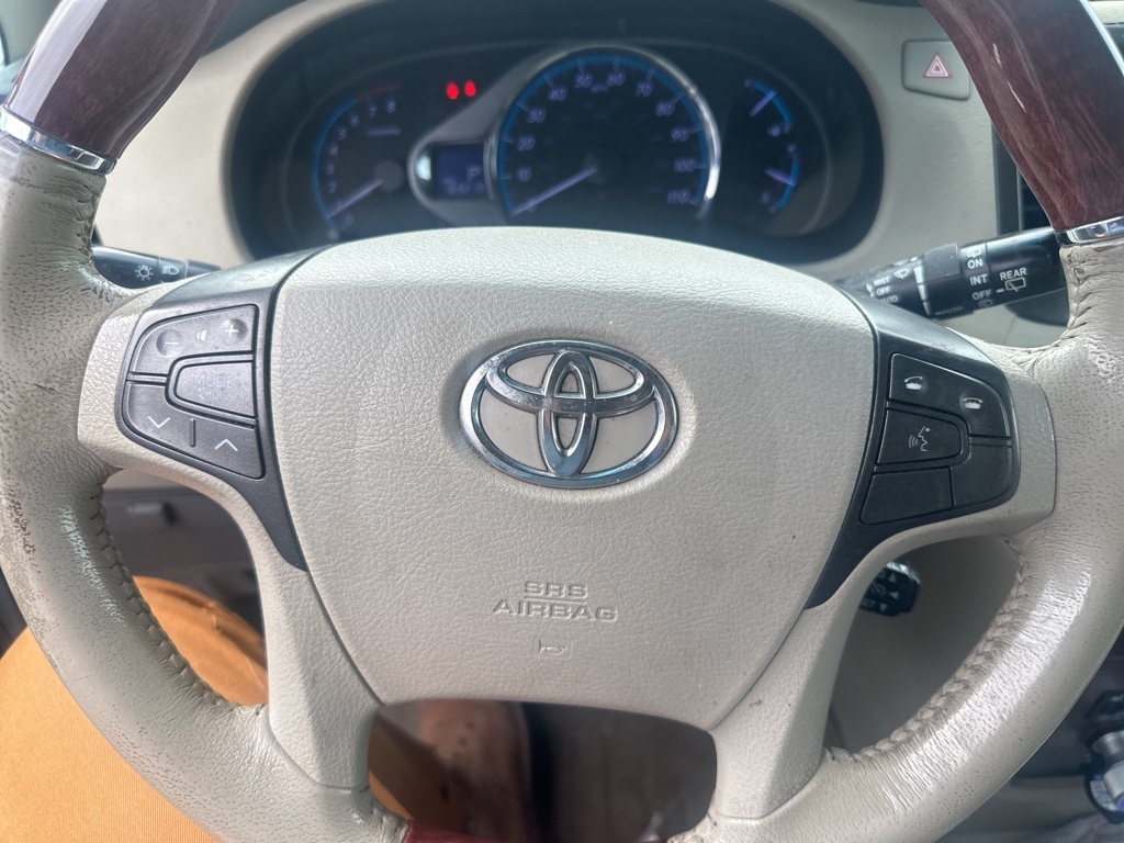 2012 Toyota Sienna Limited 11