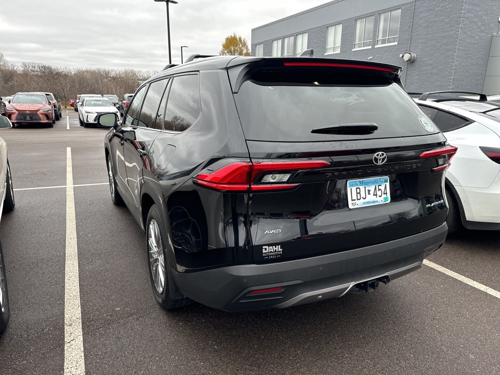 2024 Toyota Grand Highlander Platinum 8