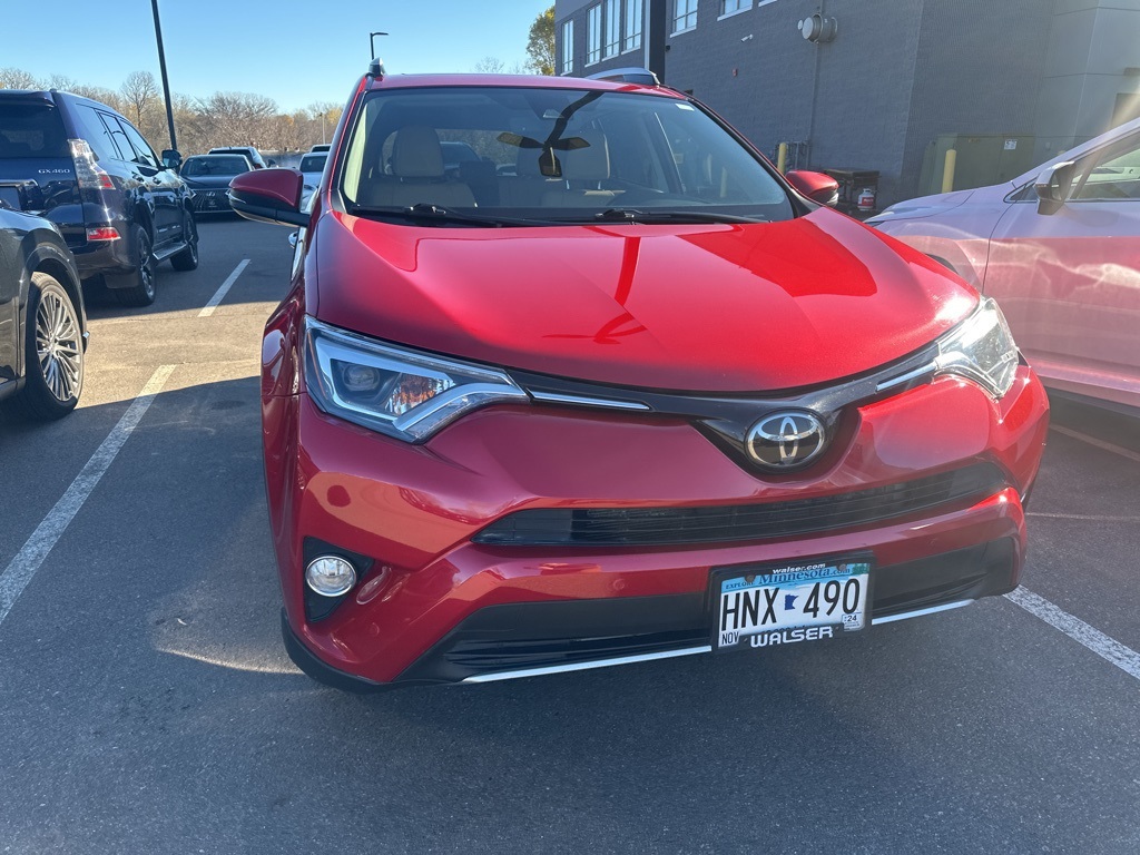 2016 Toyota RAV4 Limited 4