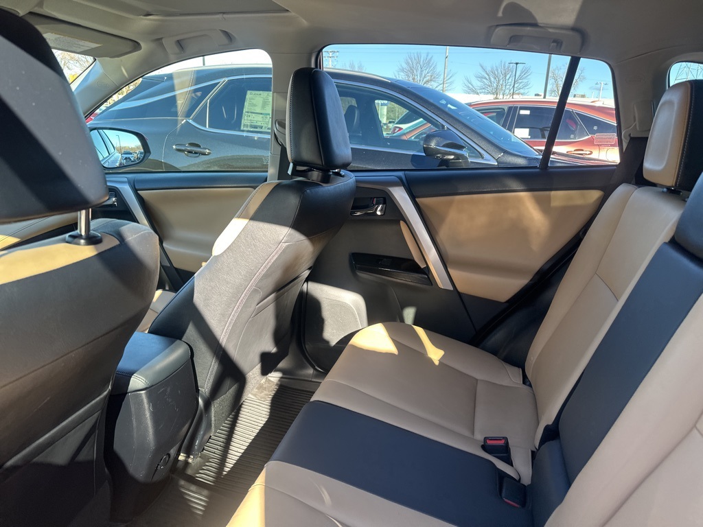 2016 Toyota RAV4 Limited 19