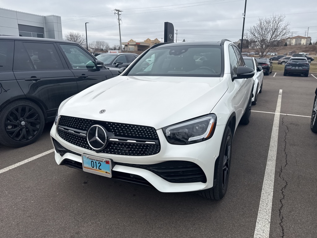 2021 Mercedes-Benz GLC GLC 300 8