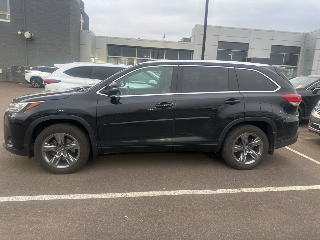 2017 Toyota Highlander Limited Platinum 10