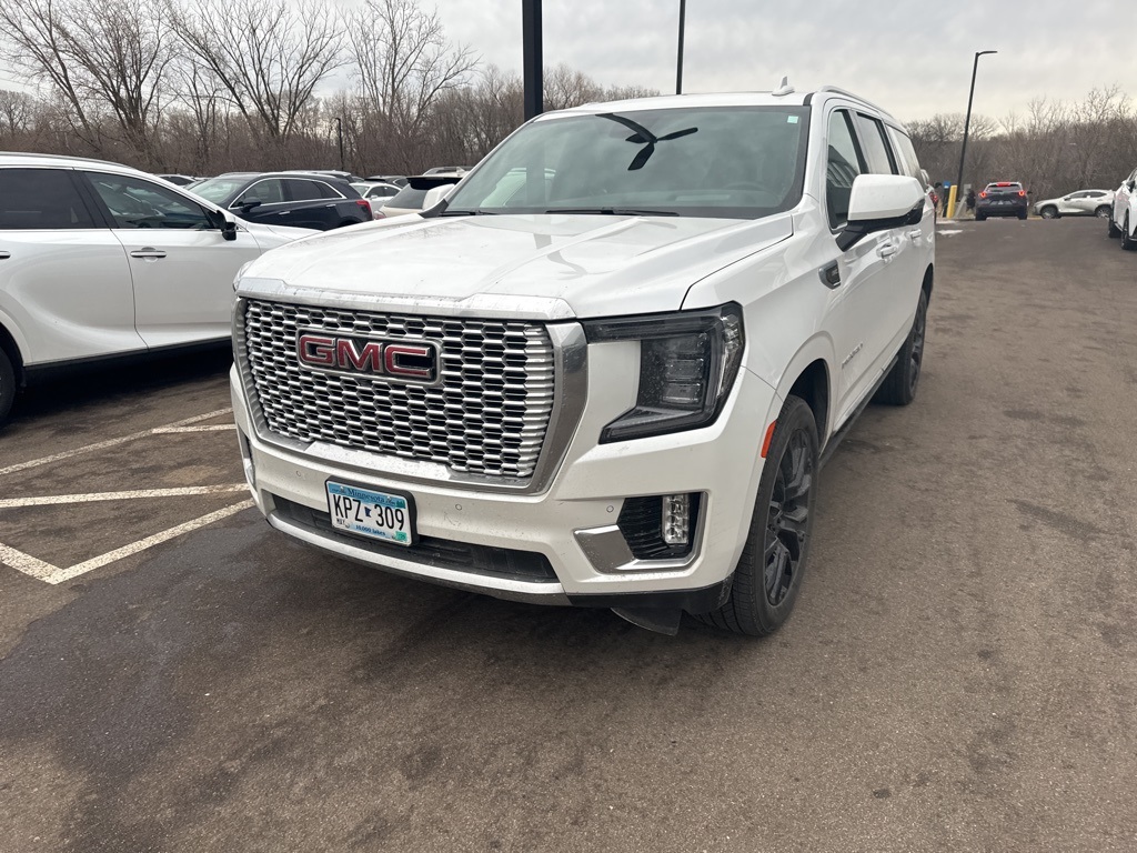 2023 GMC Yukon XL Denali 4