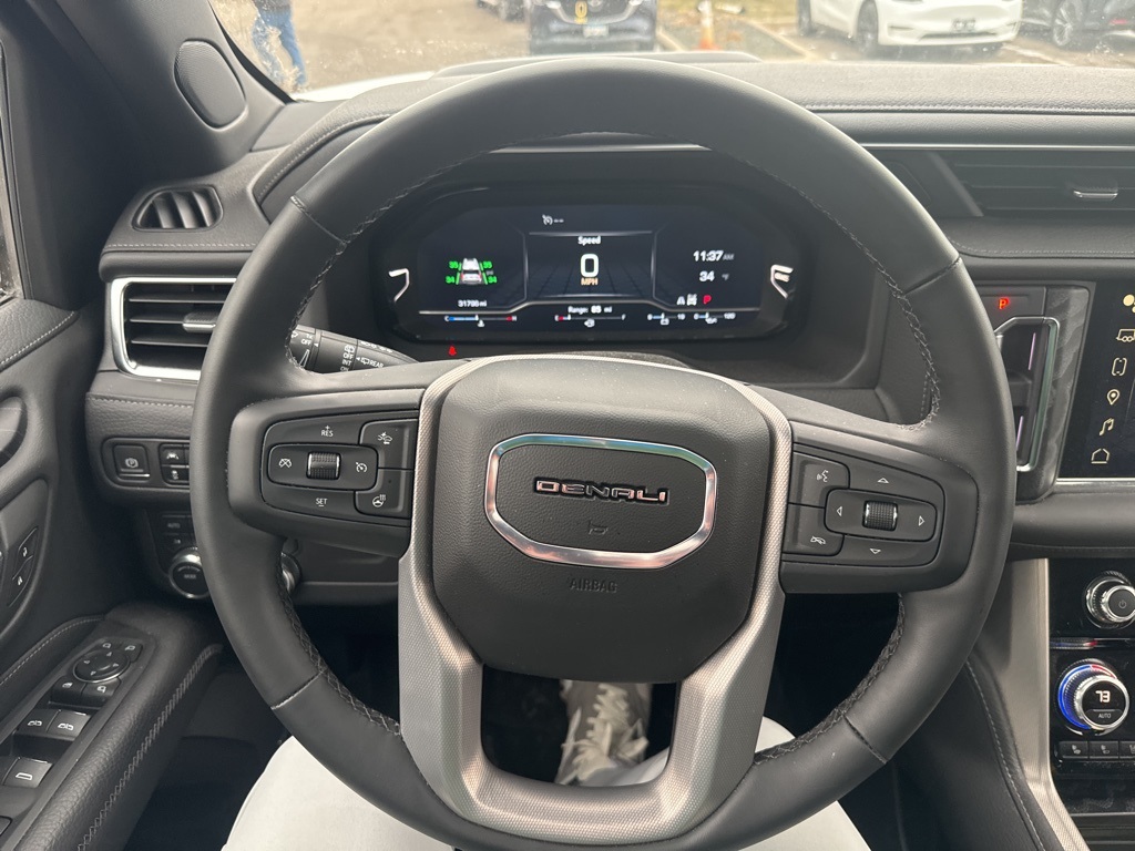 2023 GMC Yukon XL Denali 14