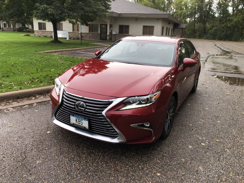 2016 Lexus ES 350 1