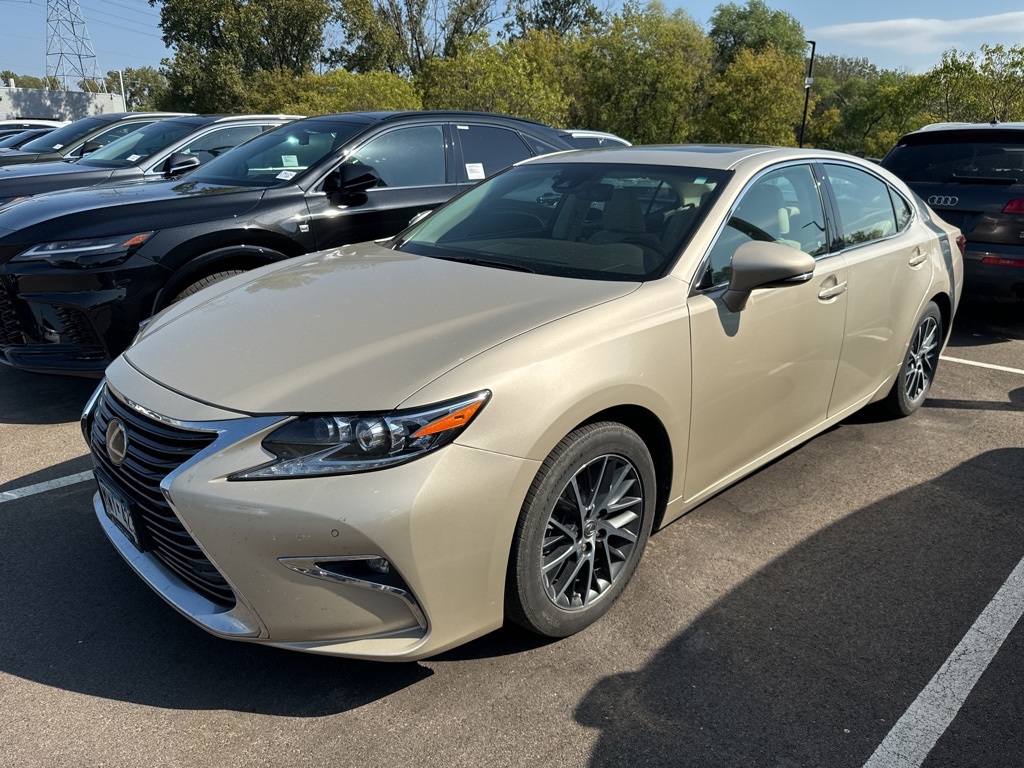 2017 Lexus ES 350 5