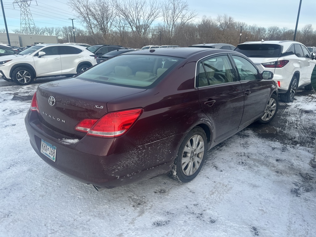 2010 Toyota Avalon XLS 7