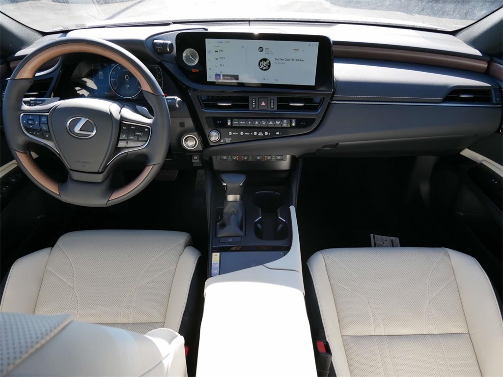 2025 Lexus ES 350 Luxury 12