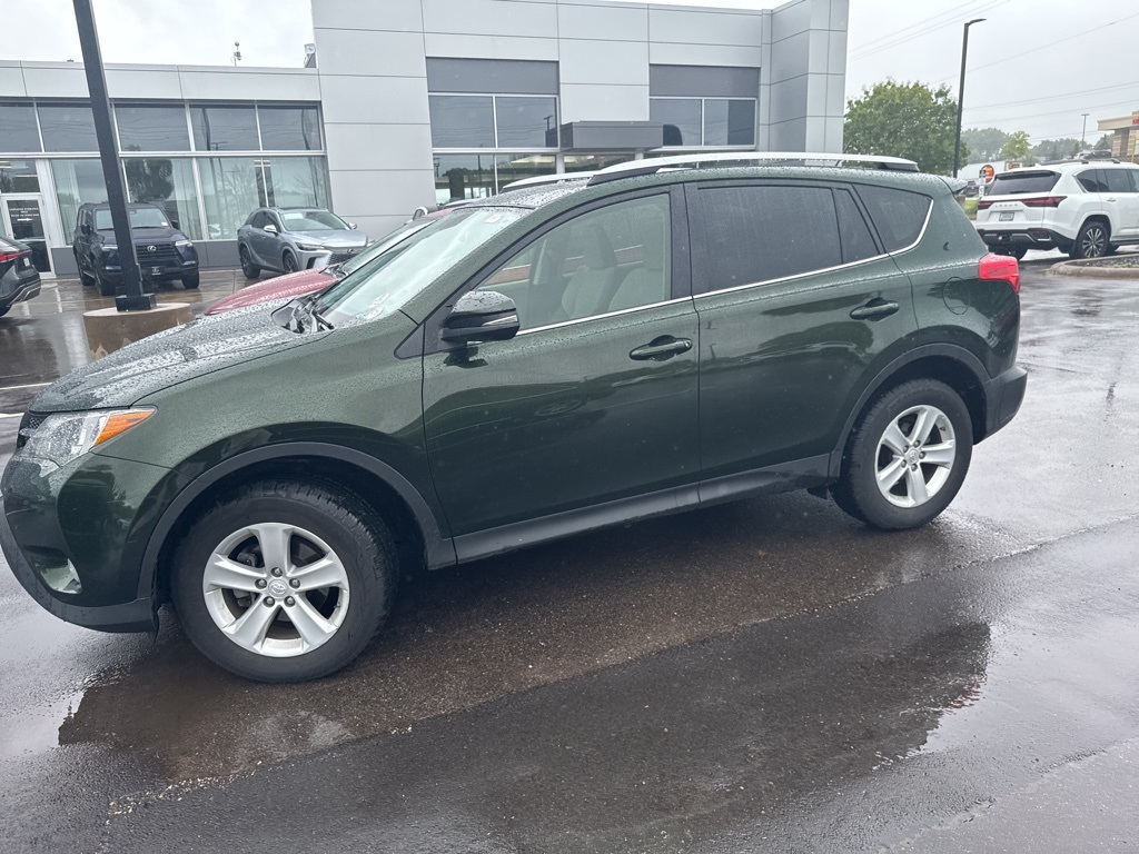 2013 Toyota RAV4 XLE 7