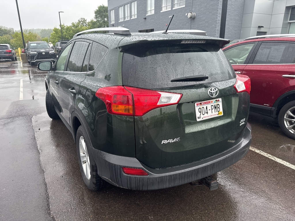 2013 Toyota RAV4 XLE 10