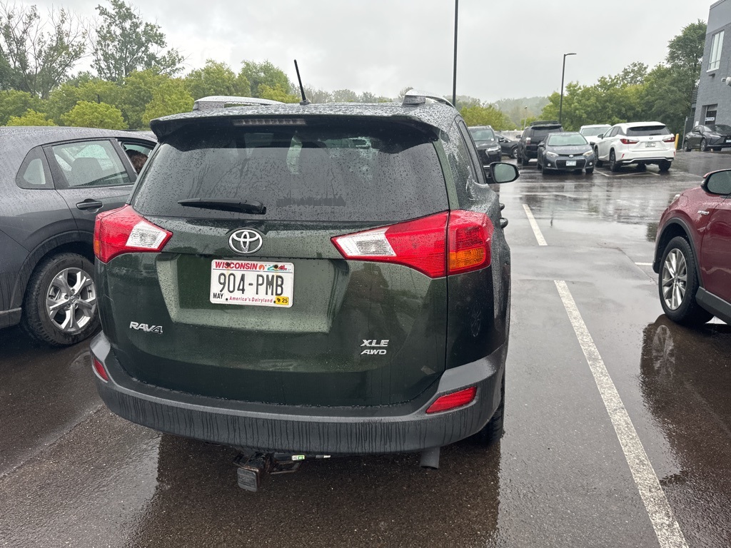 2013 Toyota RAV4 XLE 12