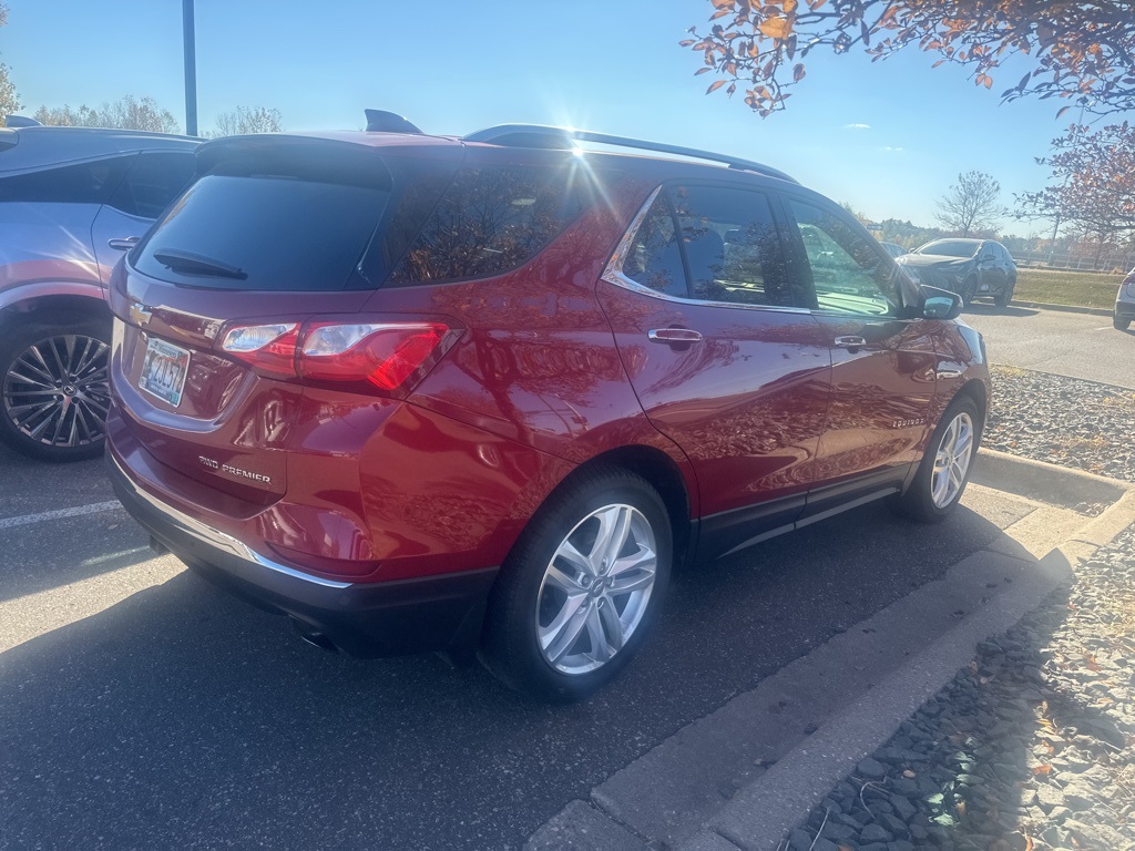 2020 Chevrolet Equinox Premier 8