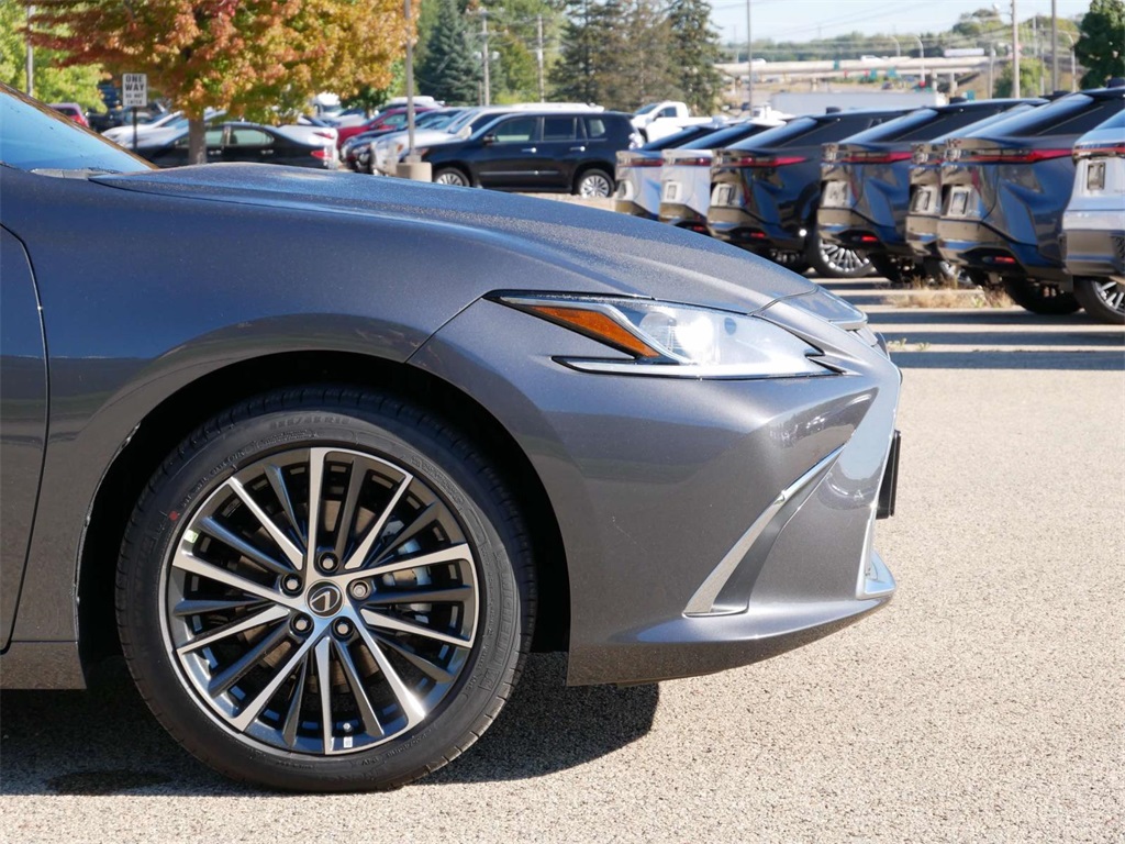 2025 Lexus ES 350 7