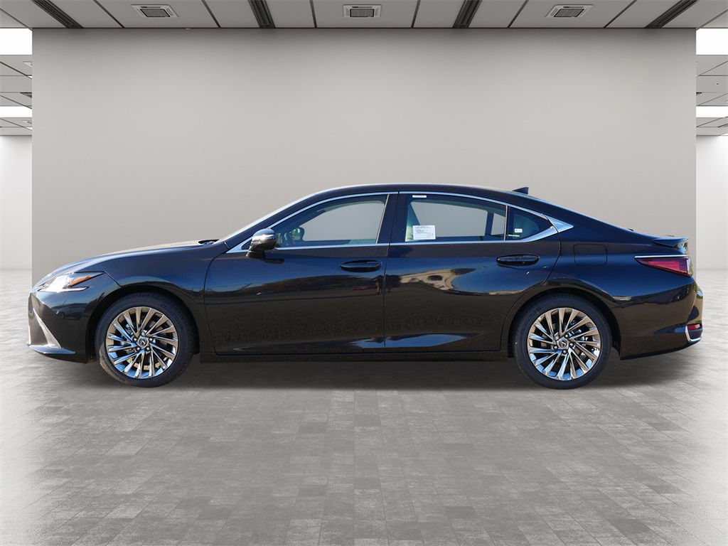 2025 Lexus ES 300h Ultra Luxury 3