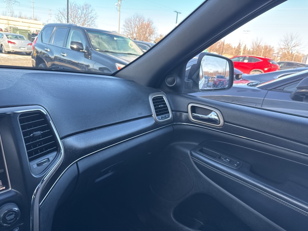 2014 Jeep Grand Cherokee Limited 19