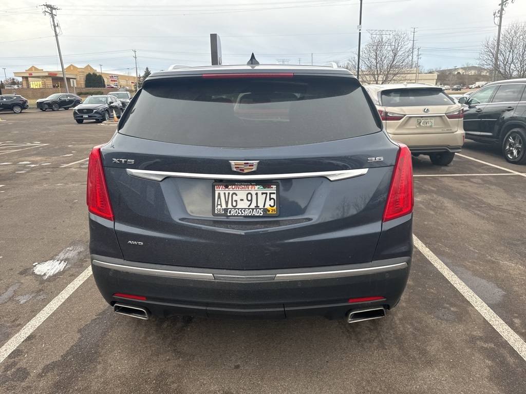 2018 Cadillac XT5 Premium Luxury 12