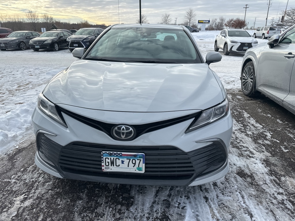 2022 Toyota Camry LE 3