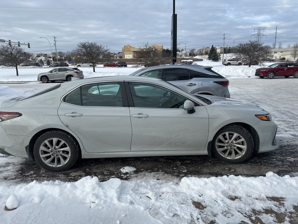 2022 Toyota Camry LE 8