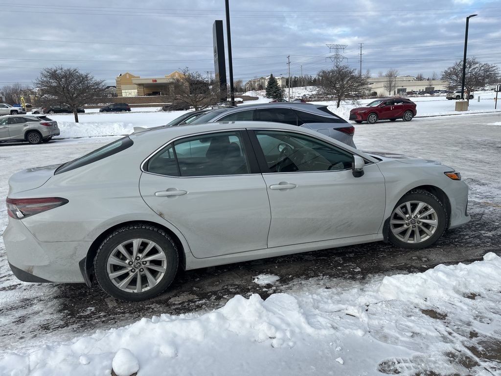 2022 Toyota Camry LE 9