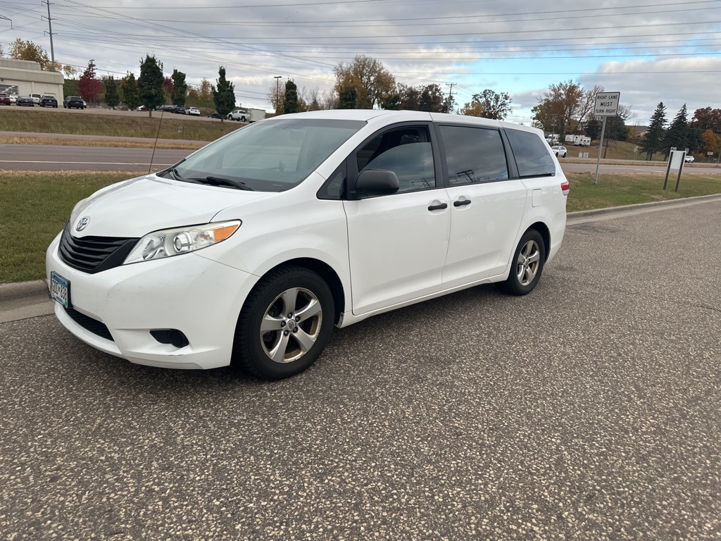 2011 Toyota Sienna Base 3