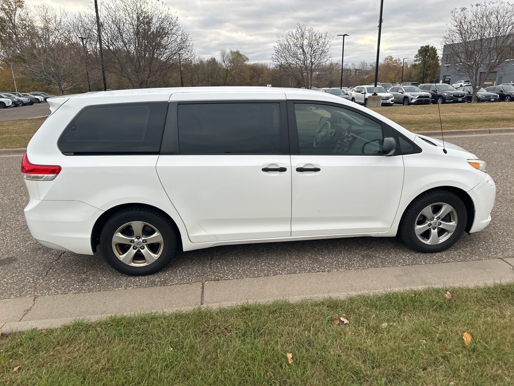 2011 Toyota Sienna Base 5