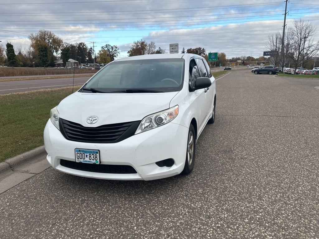 2011 Toyota Sienna Base 8