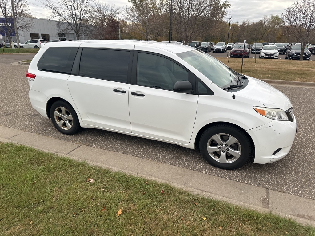 2011 Toyota Sienna Base 14